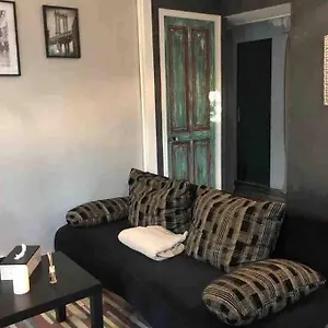 https://appart-renove-2-chambres-avec-clim.fr-provencehotel.com